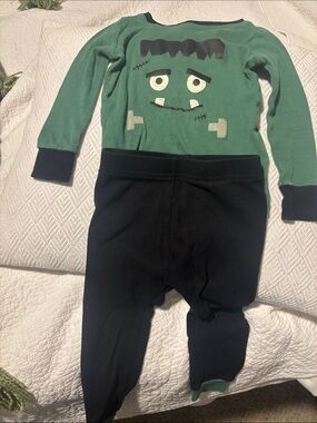 Old Navy Frankenstein Halloween Pajamas Set Green & Black Boys 2T
